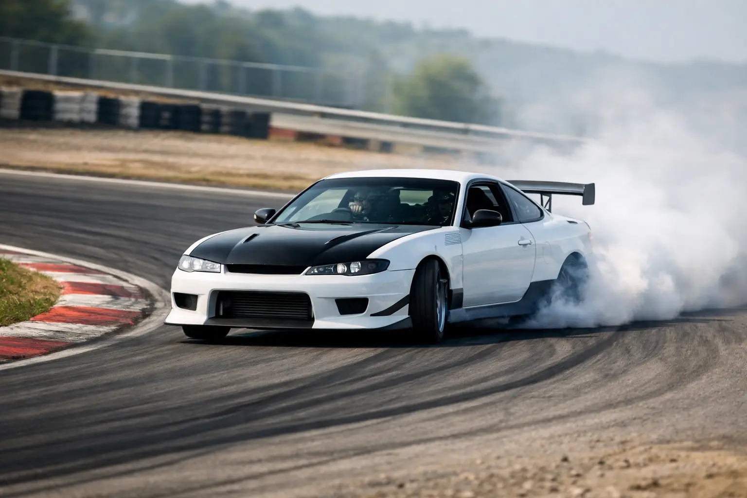 Drifting: tecnica, controllo e sicurezza in pista