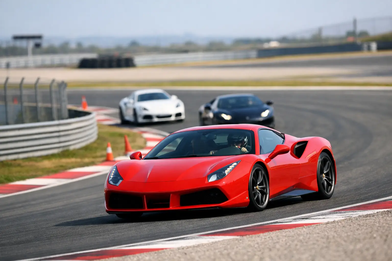 Esperienza guida supercar in pista sicura