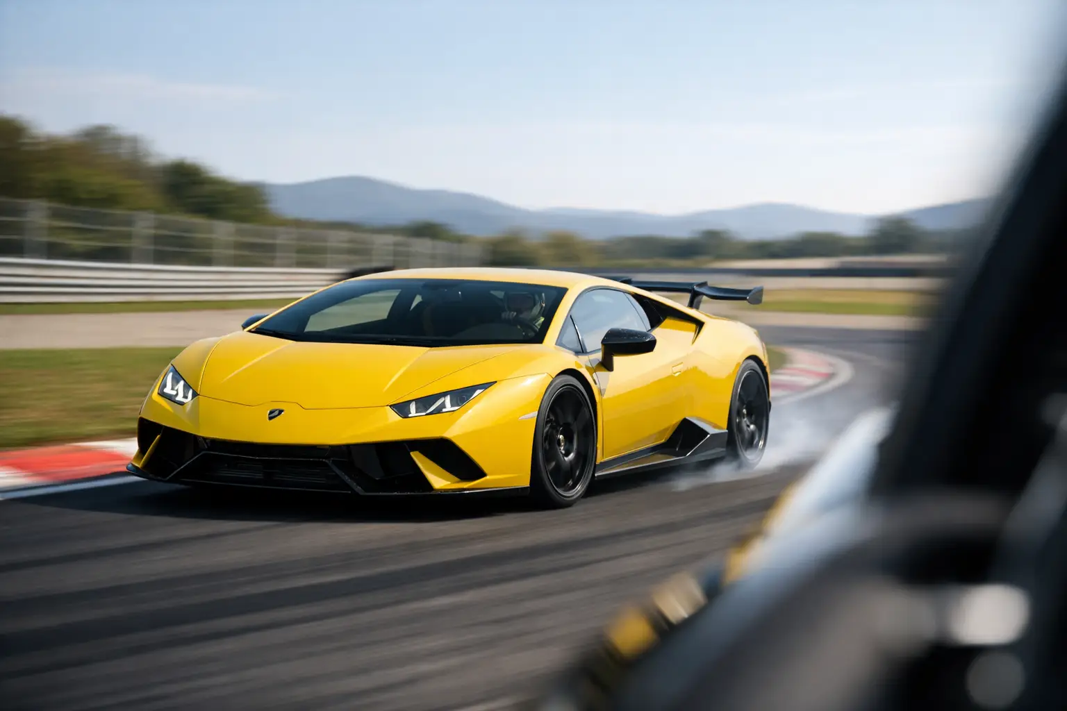 Lamborghini in pista: tecnica, emozione e controllo